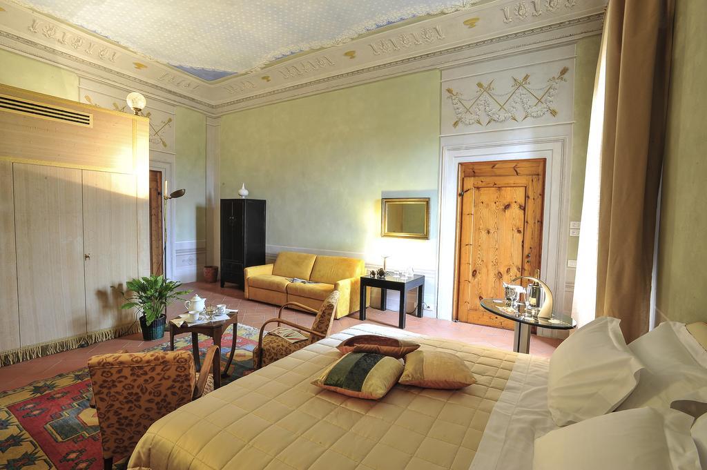 Torre Dei Lari Residenza D'Epoca Bed & Breakfast Florenţa Cameră foto