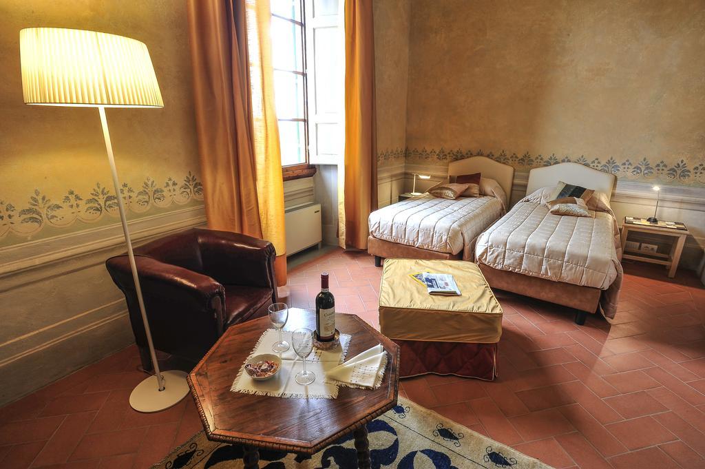 Torre Dei Lari Residenza D'Epoca Bed & Breakfast Florenţa Cameră foto