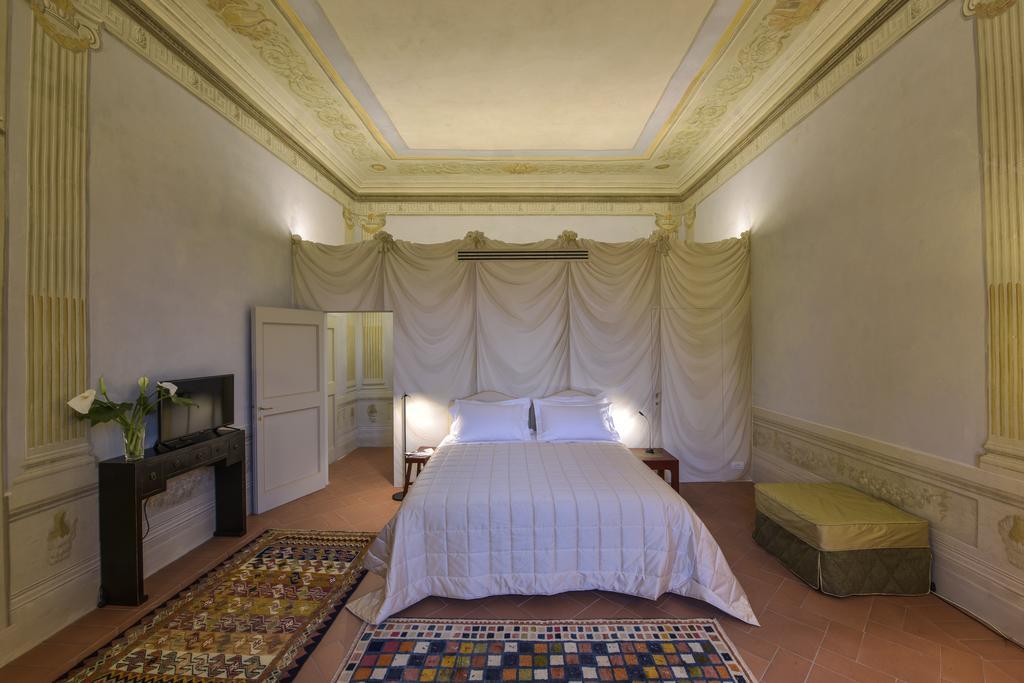 Torre Dei Lari Residenza D'Epoca Bed & Breakfast Florenţa Cameră foto