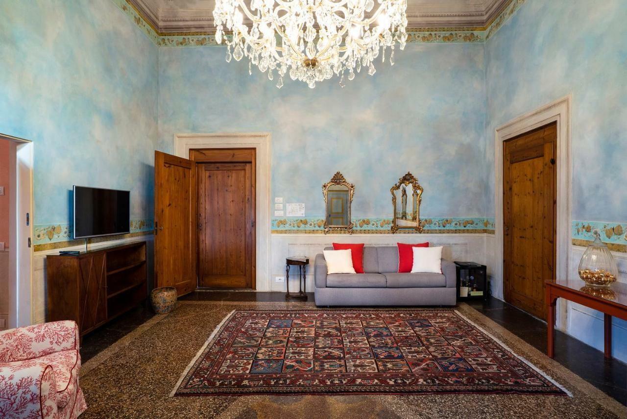 Torre Dei Lari Residenza D'Epoca Bed & Breakfast Florenţa Exterior foto